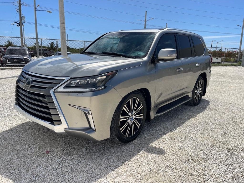 Lexus LX