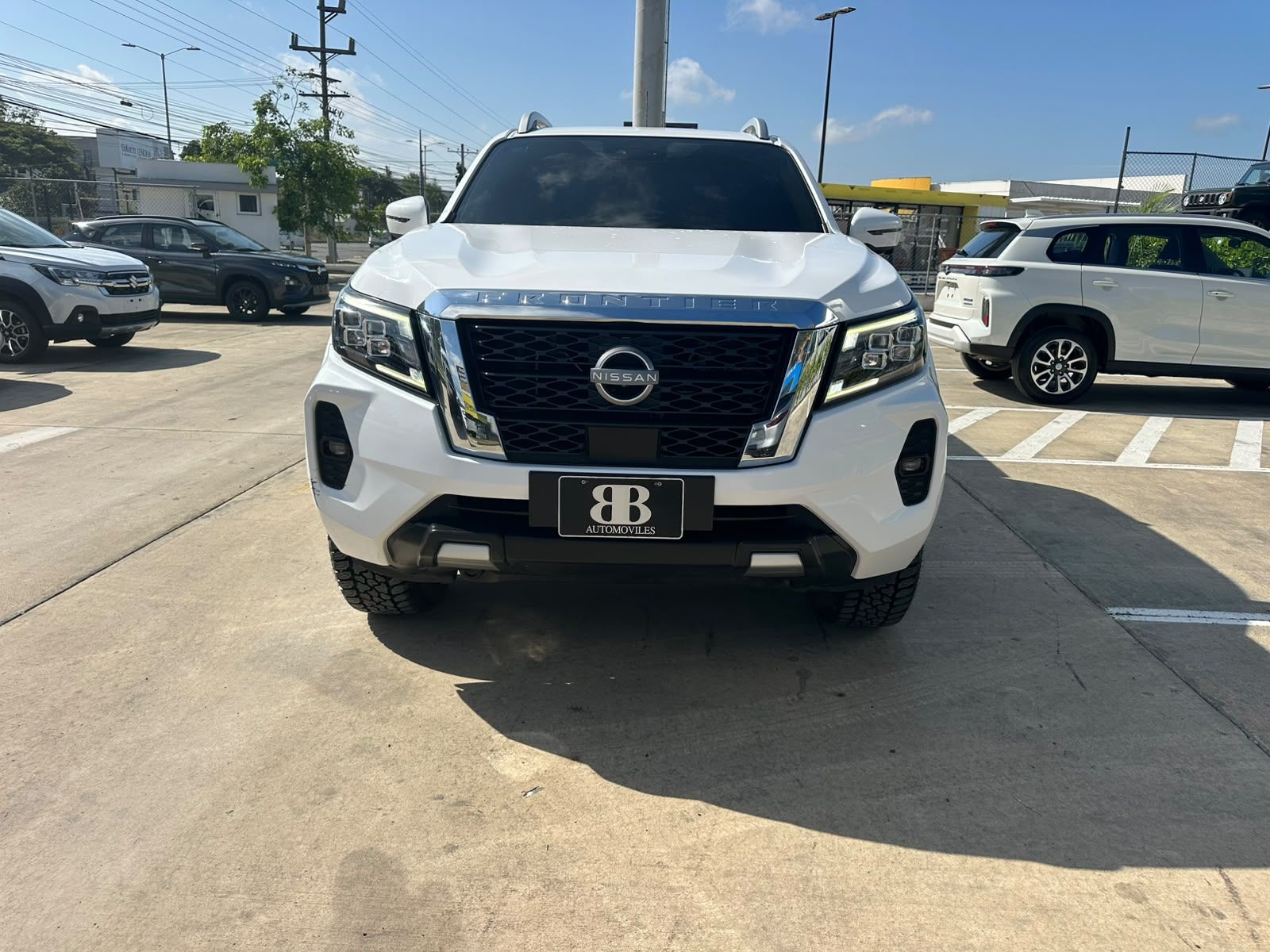 Nissan Frontier foto 2