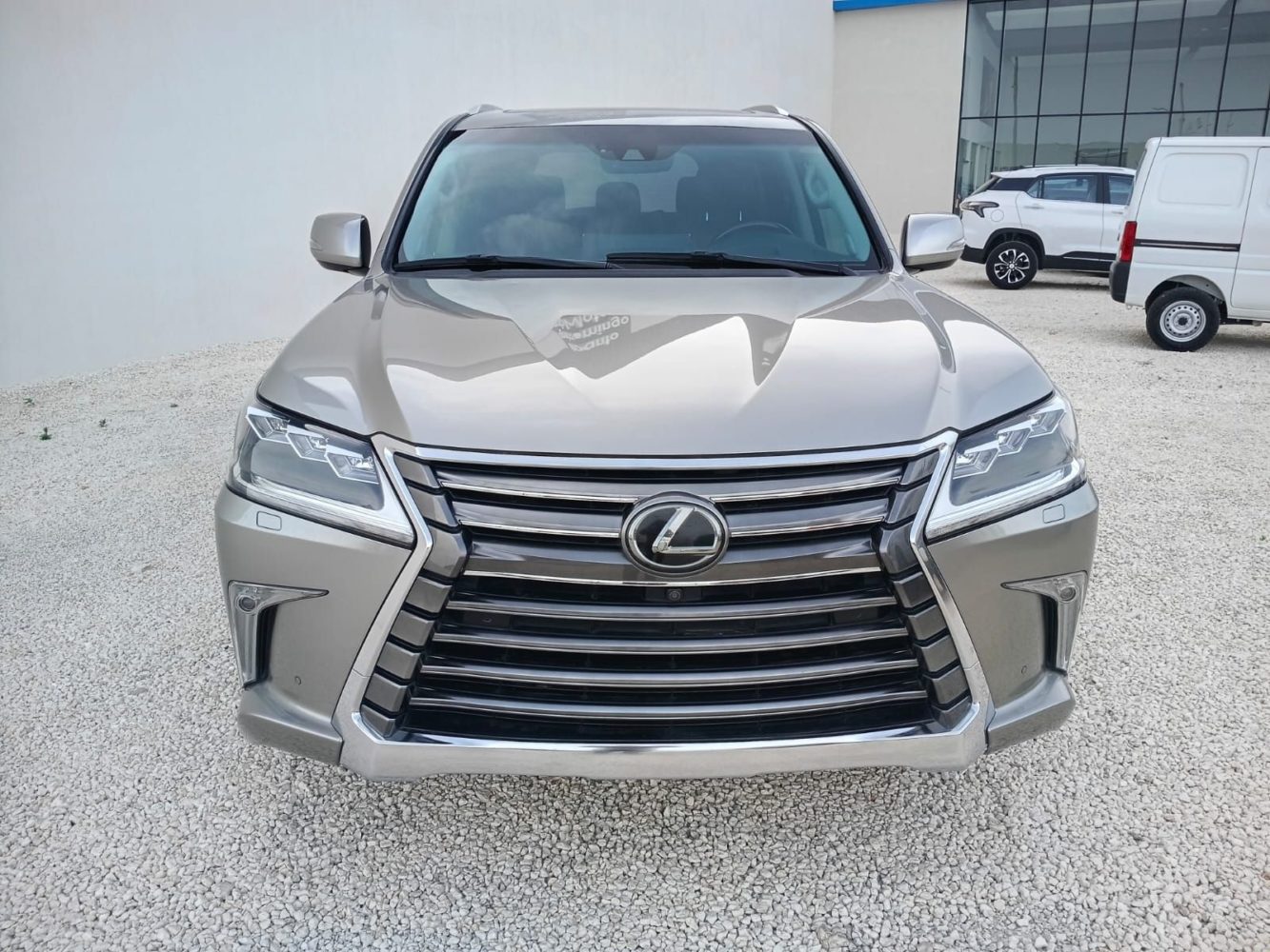 Lexus LX570 4X4 foto 3