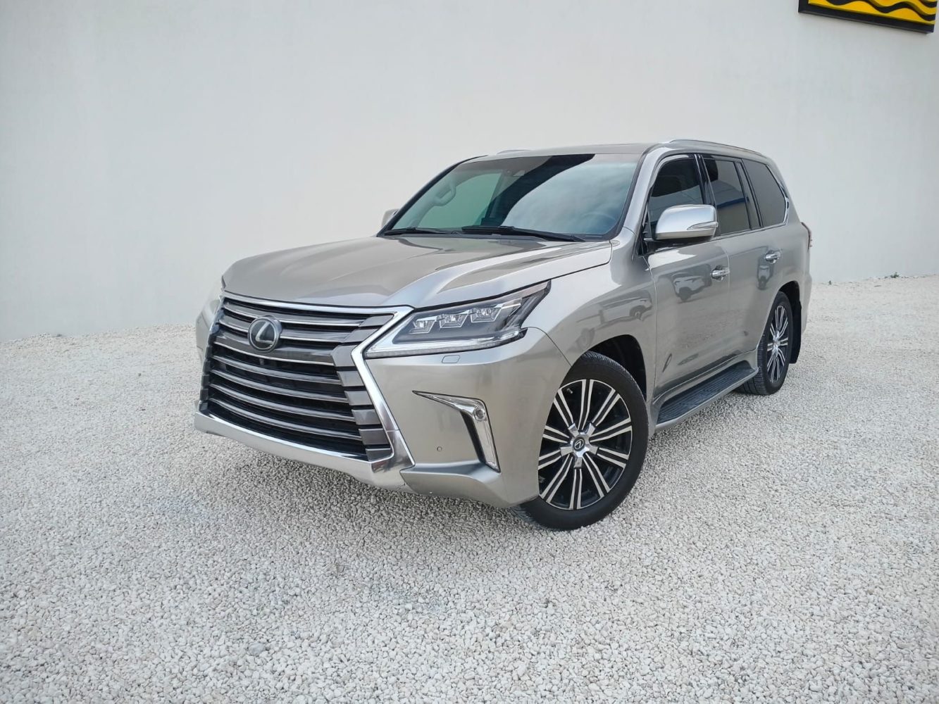 Lexus LX570 4X4