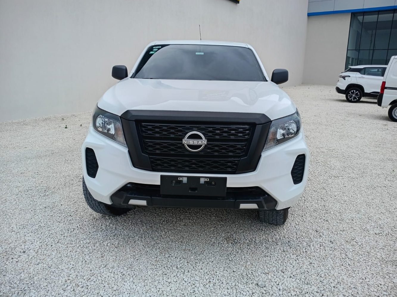 Nissan FONTIER foto 4