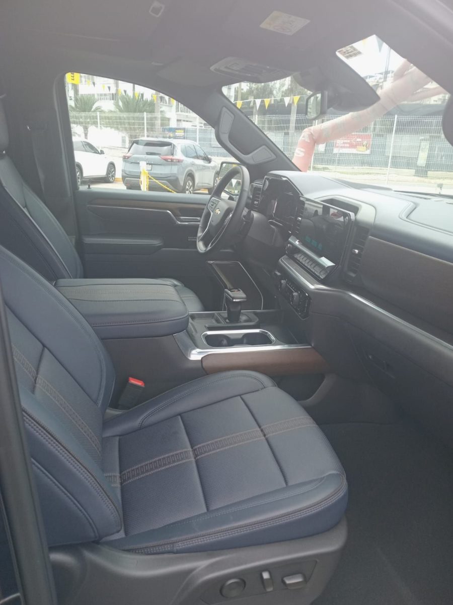 Chevrolet Silverado foto 2