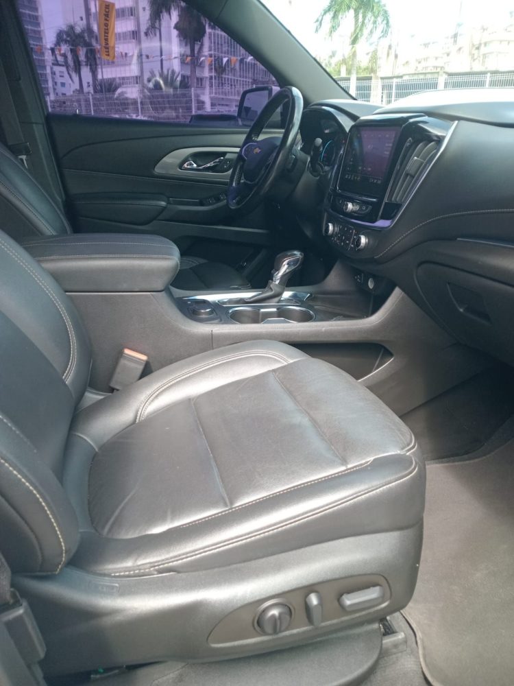 Chevrolet Traverse foto 2
