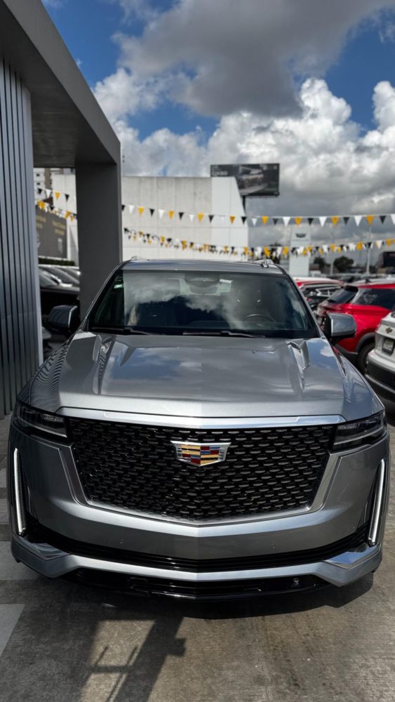 Cadillac Escalade foto 2