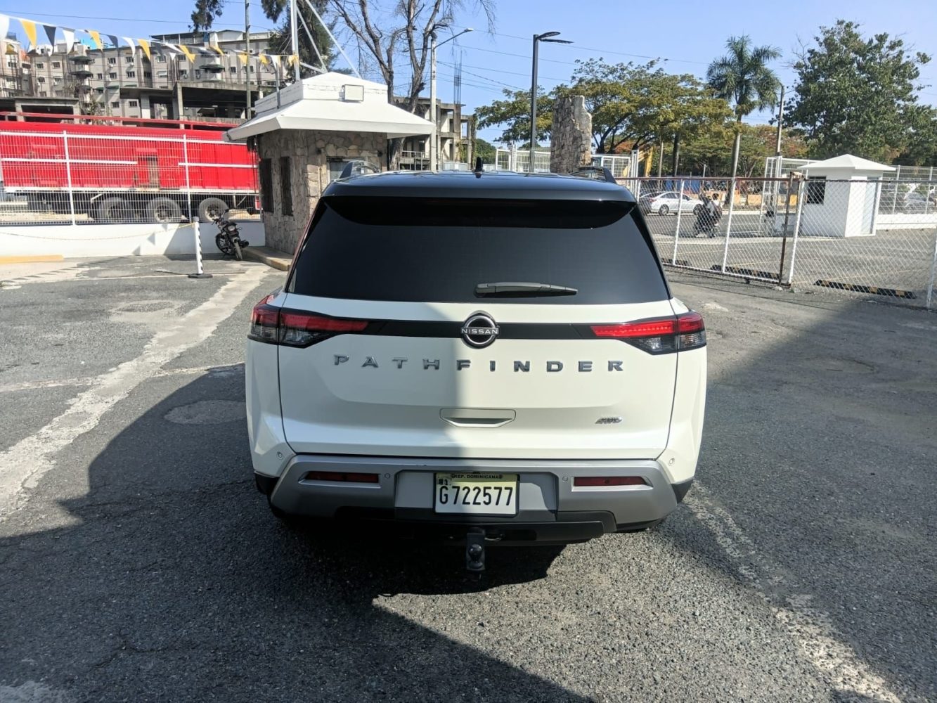 Nissan pathfinder foto 3