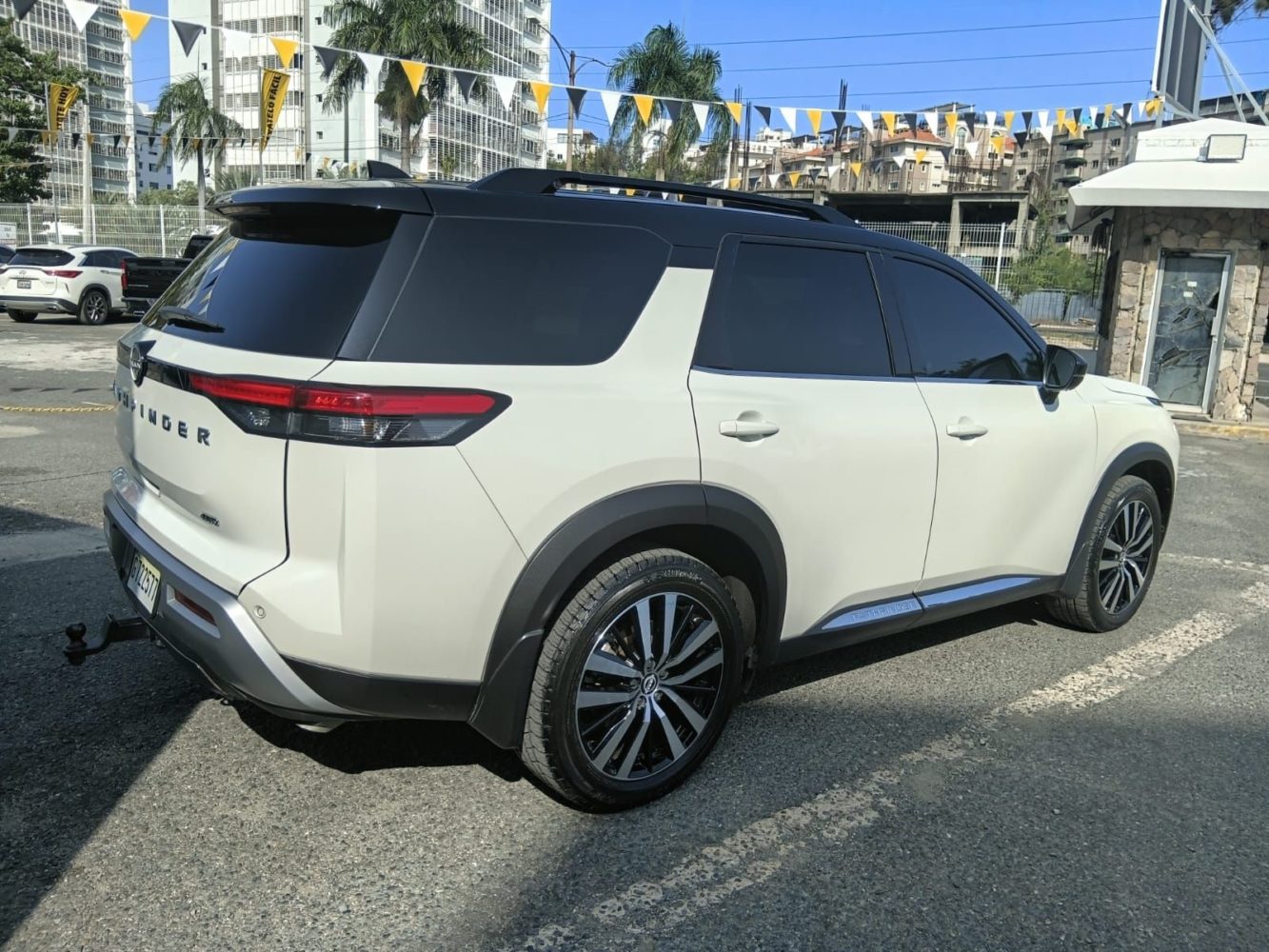Nissan pathfinder foto 4