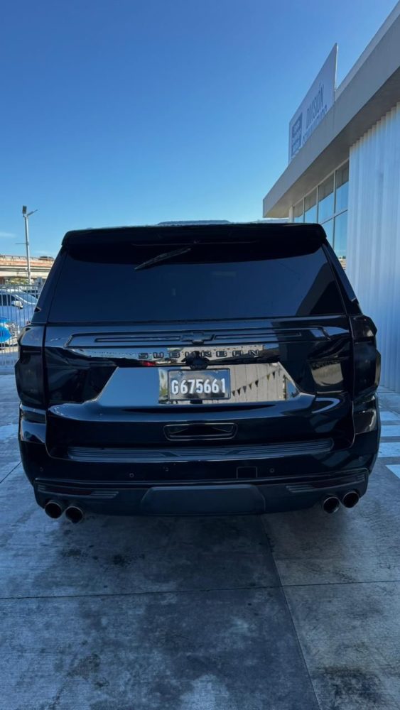 Chevrolet Suburban foto 4