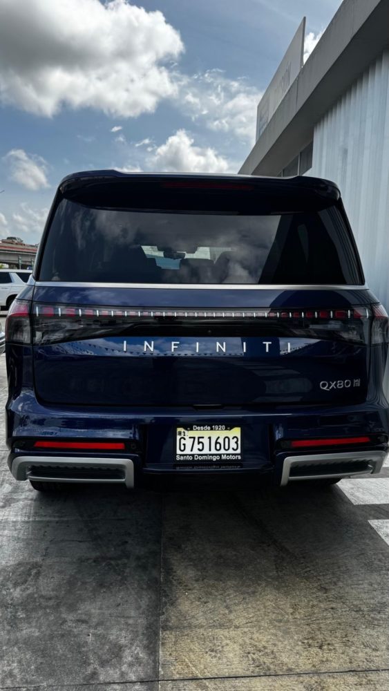 Infiniti QX80 foto 4