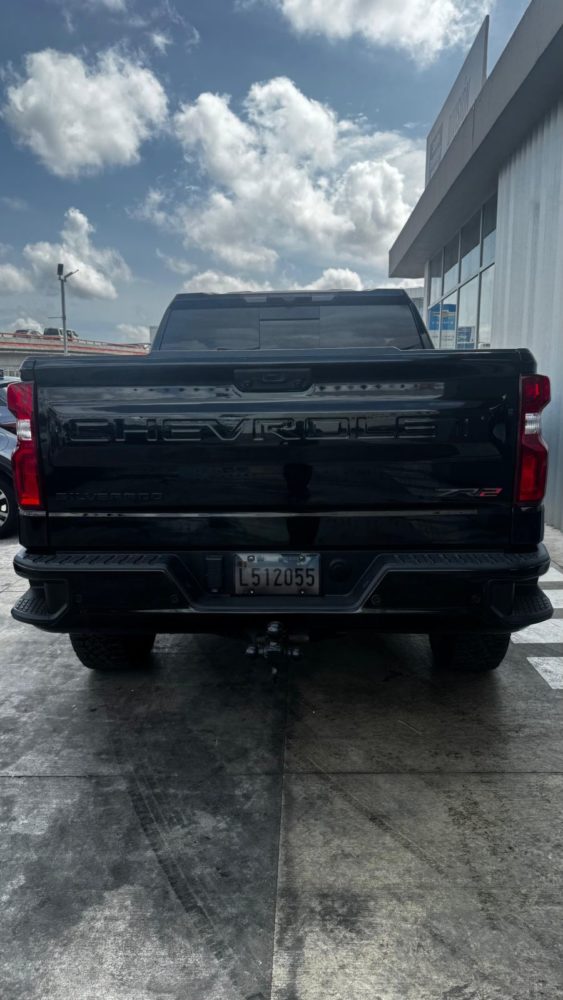 Chevrolet Silverado foto 3