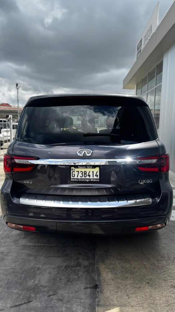 Infiniti QX-80 foto 4