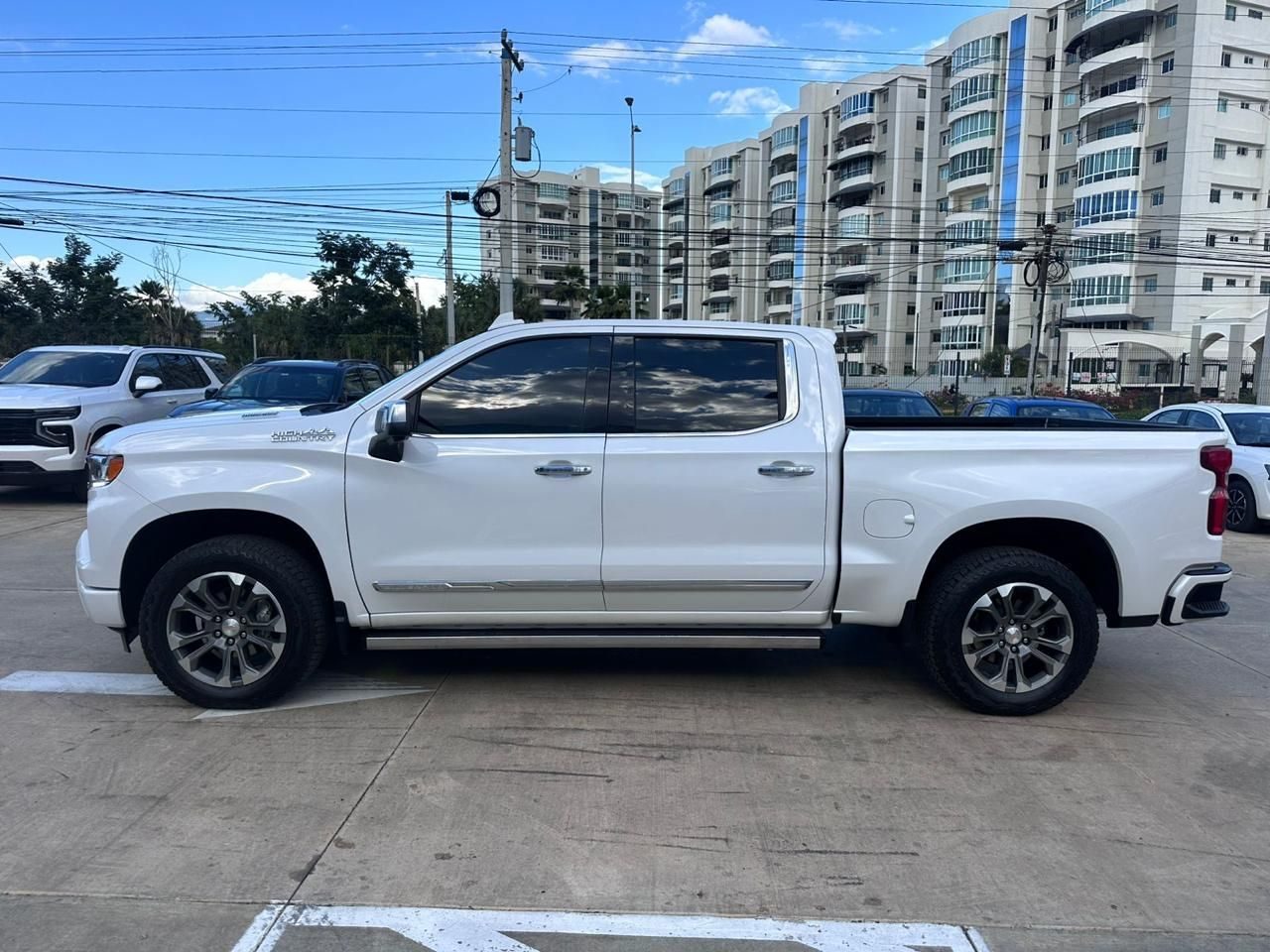 Chevrolet Silverado foto 2