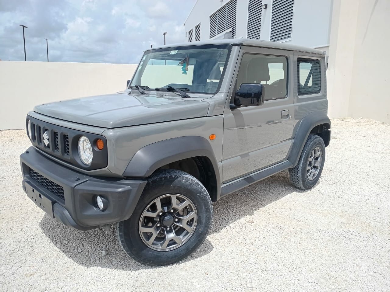 Suzuki Jimny foto 3