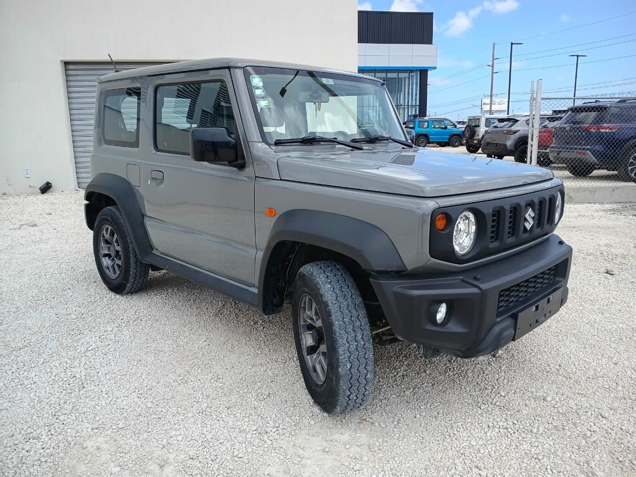 Suzuki Jimny foto 4