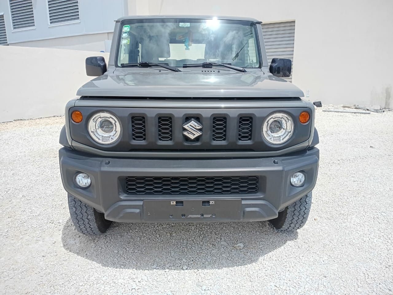 Suzuki Jimny foto 2