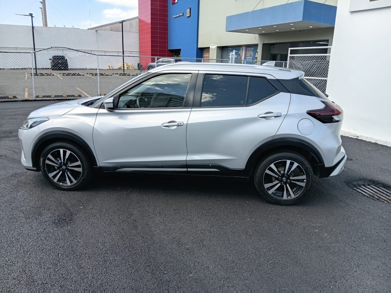 Nissan KICKS ADVANCE foto 3