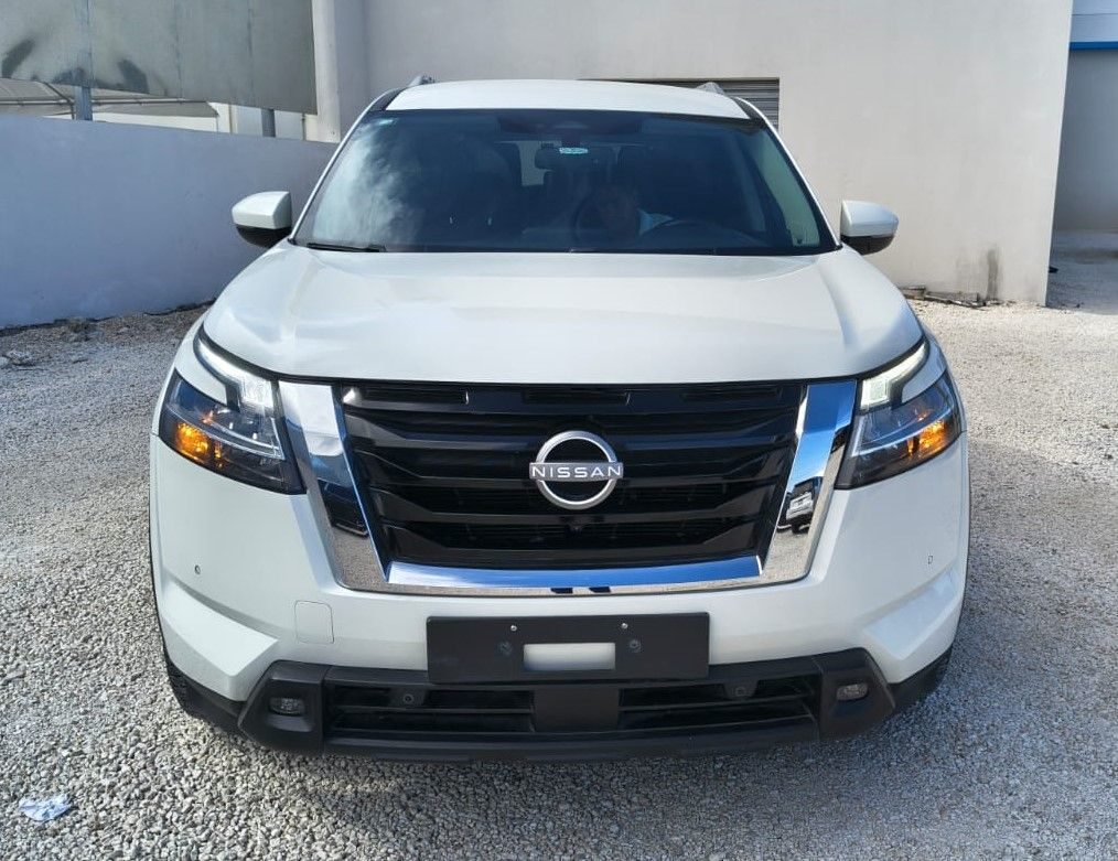 Nissan Pathfinder foto 3
