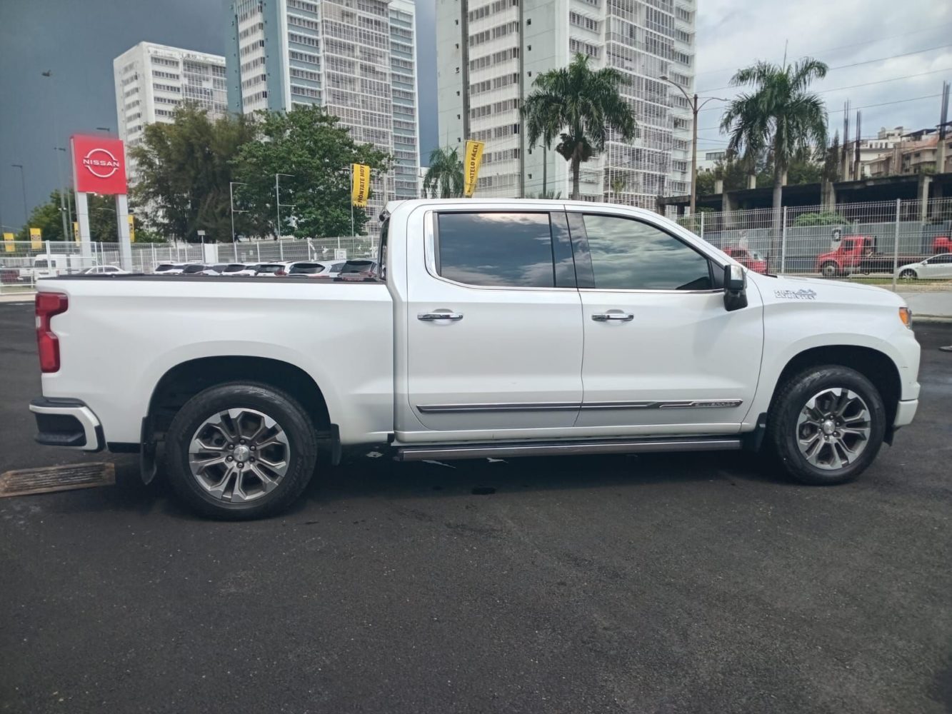 Chevrolet SILVERADO HIGH COUNTRY foto 3