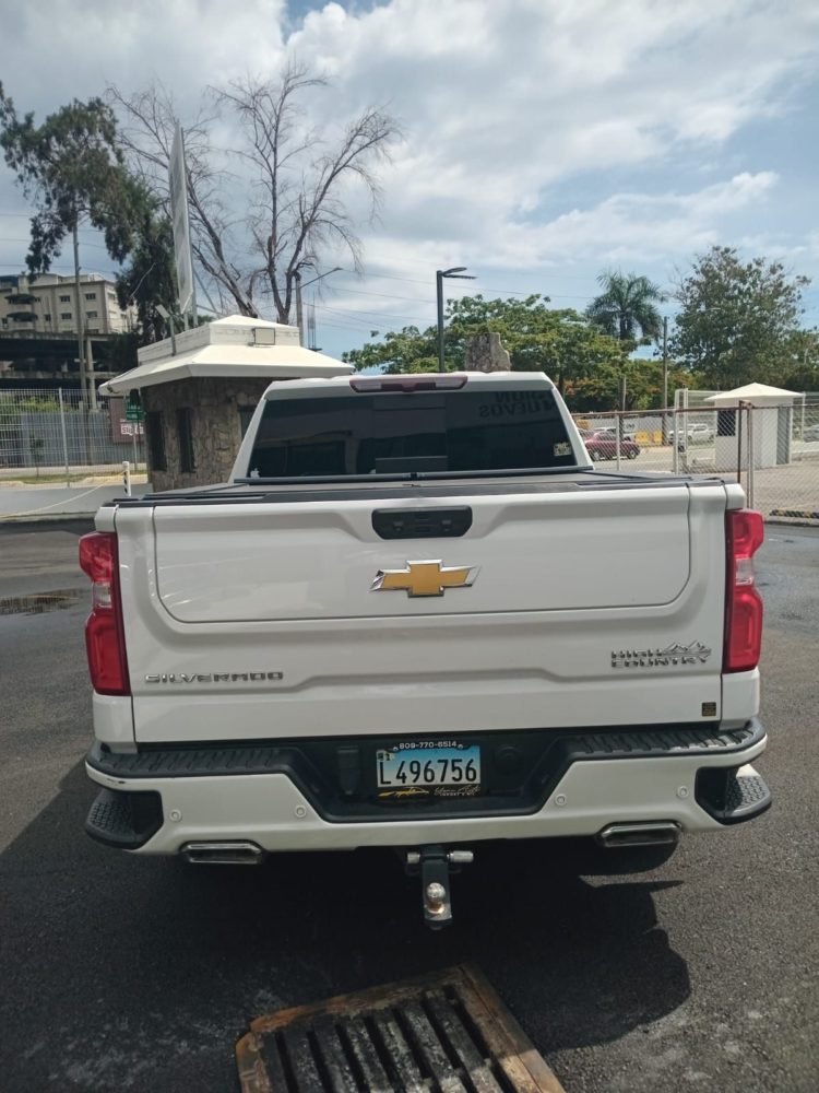 Chevrolet SILVERADO HIGH COUNTRY foto 4