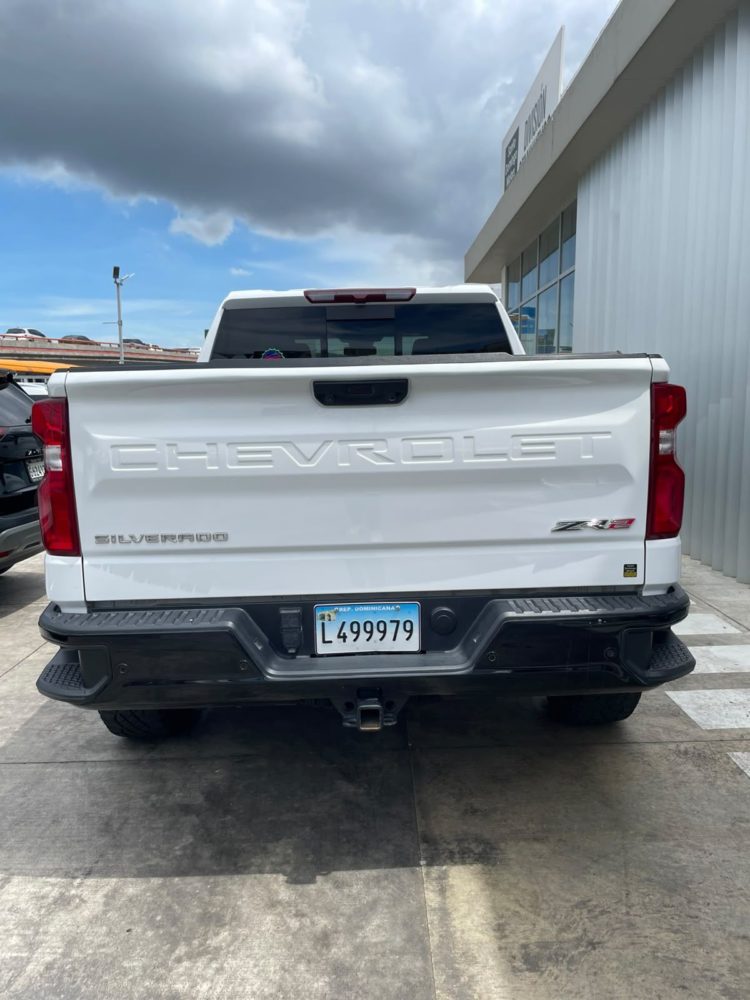 Chevrolet Silverado foto 4