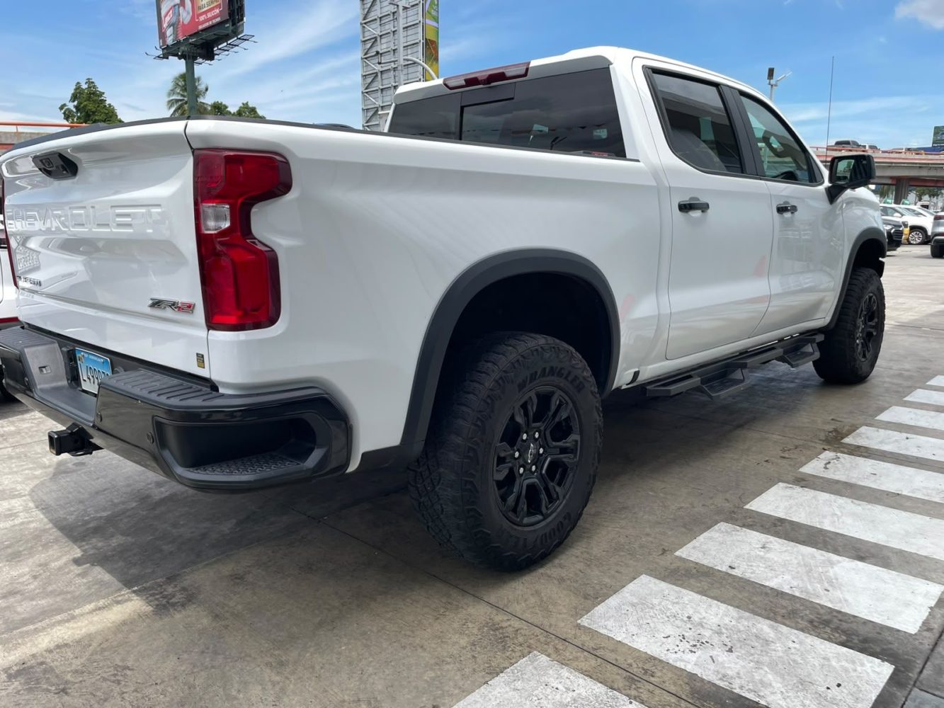 Chevrolet Silverado foto 3