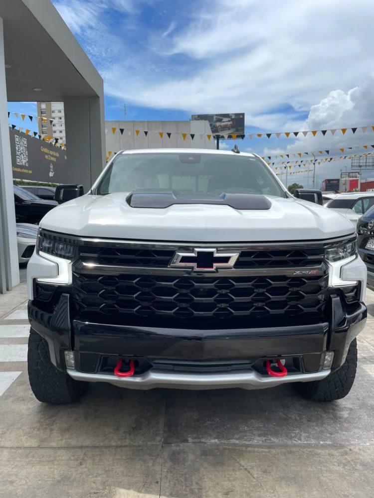 Chevrolet Silverado foto 2
