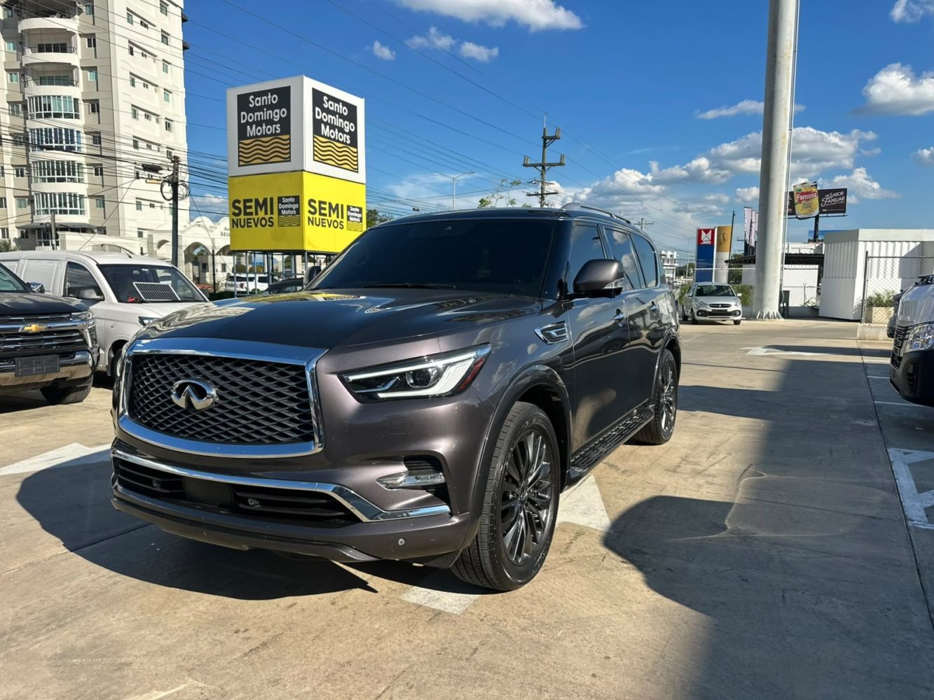 Infiniti QX80